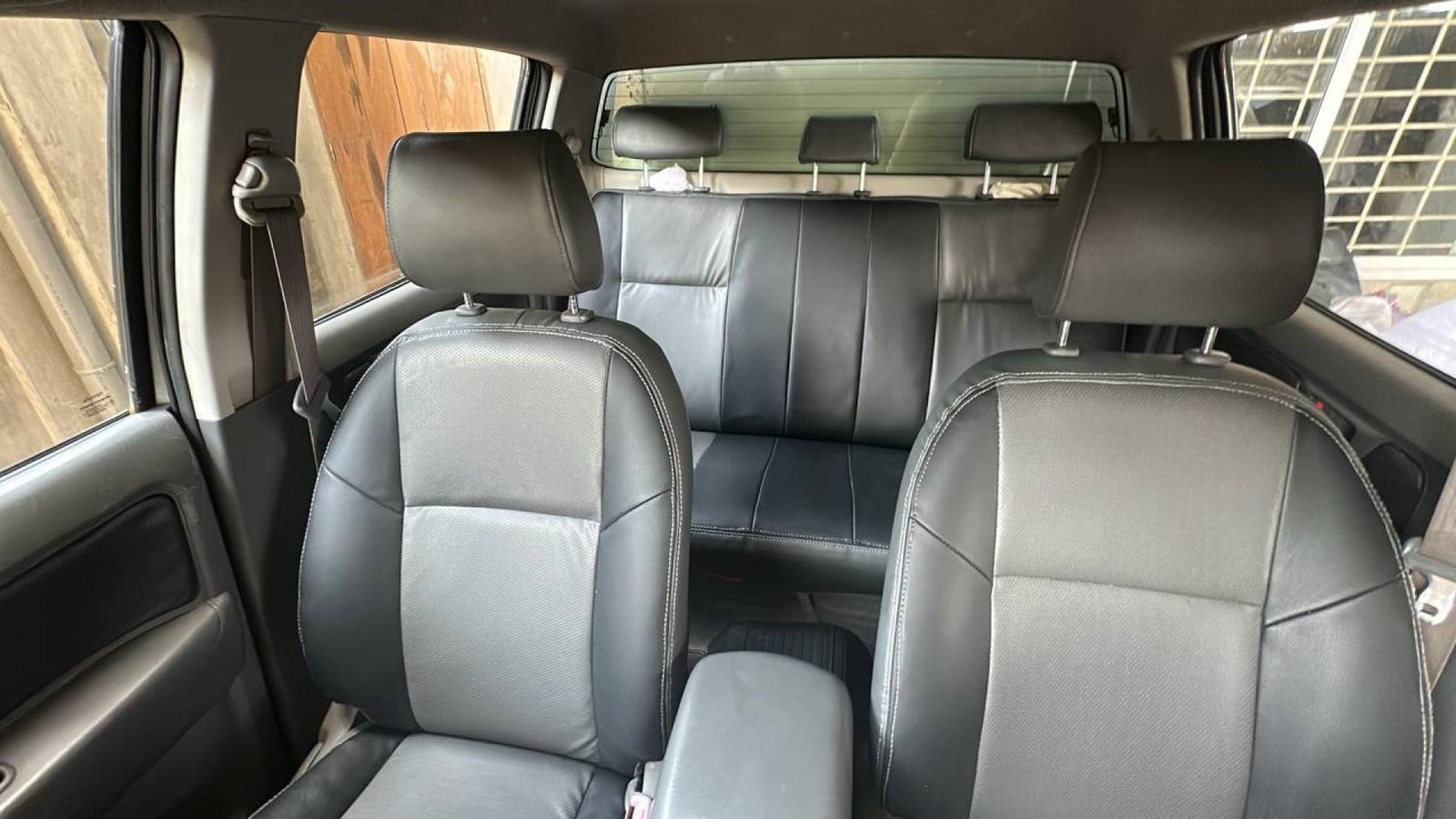 PICK-UP BY 7449 RB HILLUX (location au nord du Bénin)