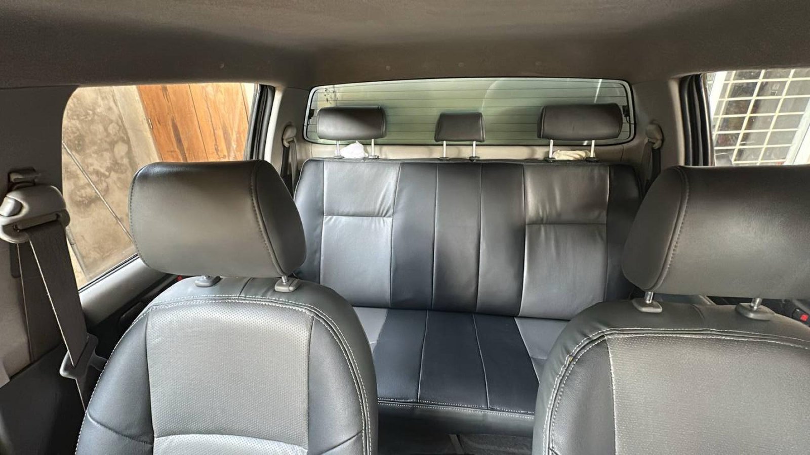 PICK-UP BY 7449 RB HILLUX (location au nord du Bénin)