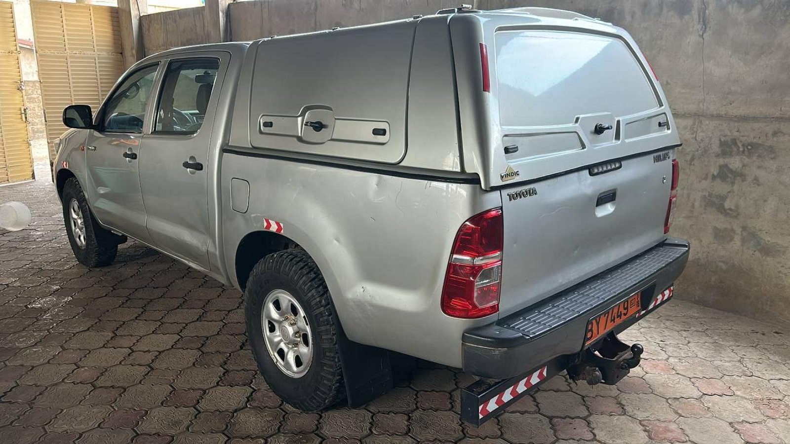 PICK-UP BY 7449 RB HILLUX (location au nord du Bénin)